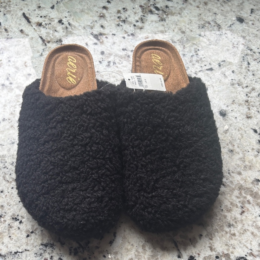 Aerie Black Plush clogs